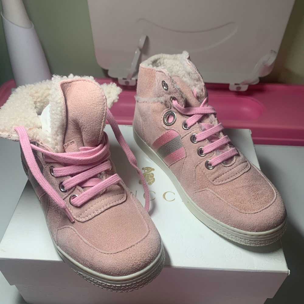 Gucci Girls Faux Fur Lined Sneakers size 30